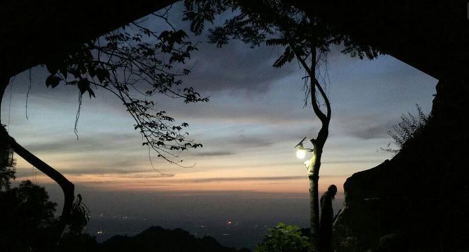 太陽(yáng)能路燈電池板如何安裝？