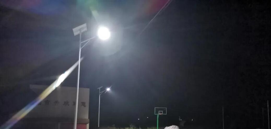 鋰電太陽能路燈設(shè)計(jì)原理